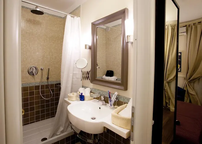 Πανσιόν Colfelice 4*